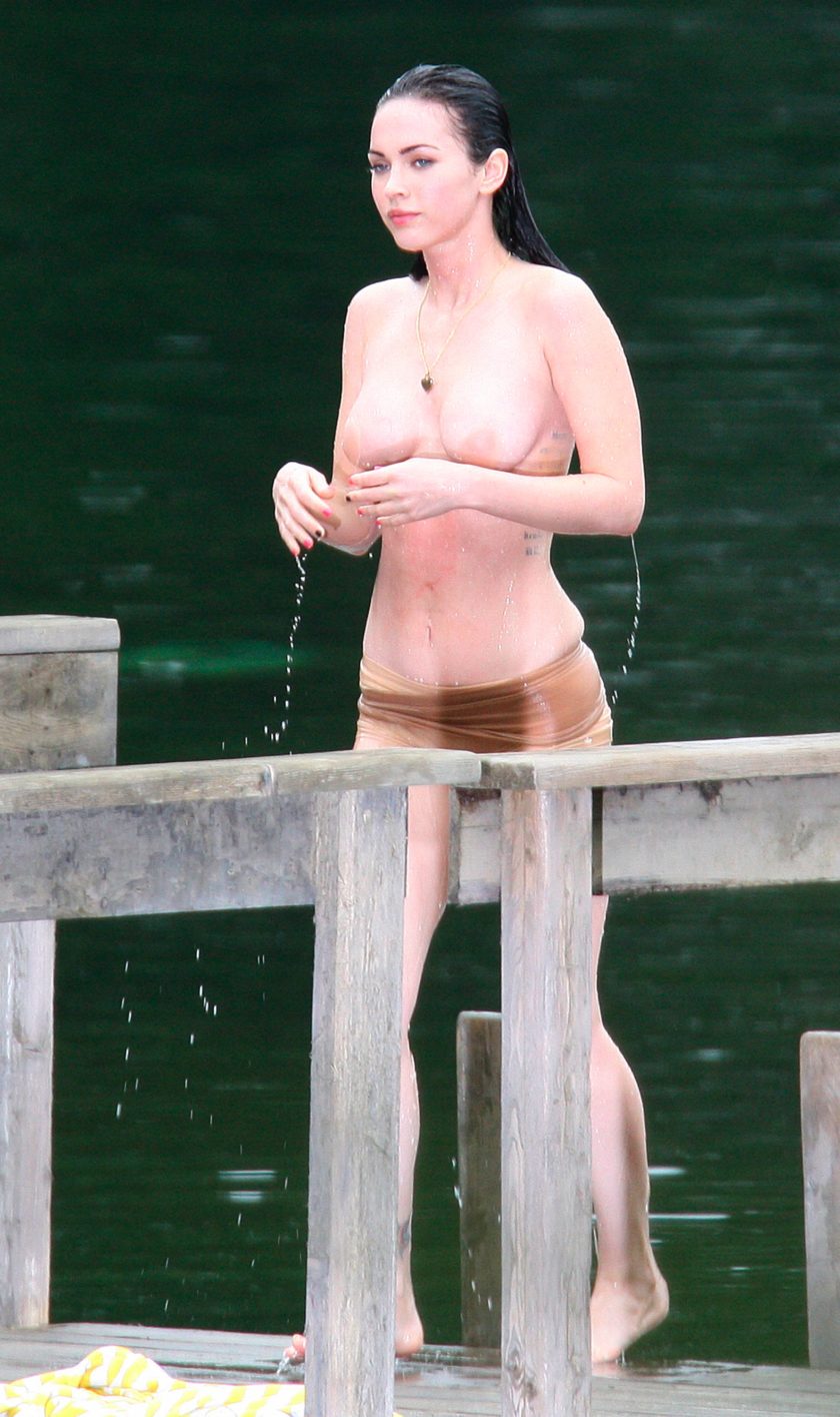 Megan Fox Tits Cum - Megan Fox Pussy Pics & HUGE Nude Wank Collection!